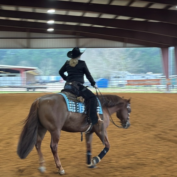 Meet your Posher, Jennifer - Picture 10 of 16